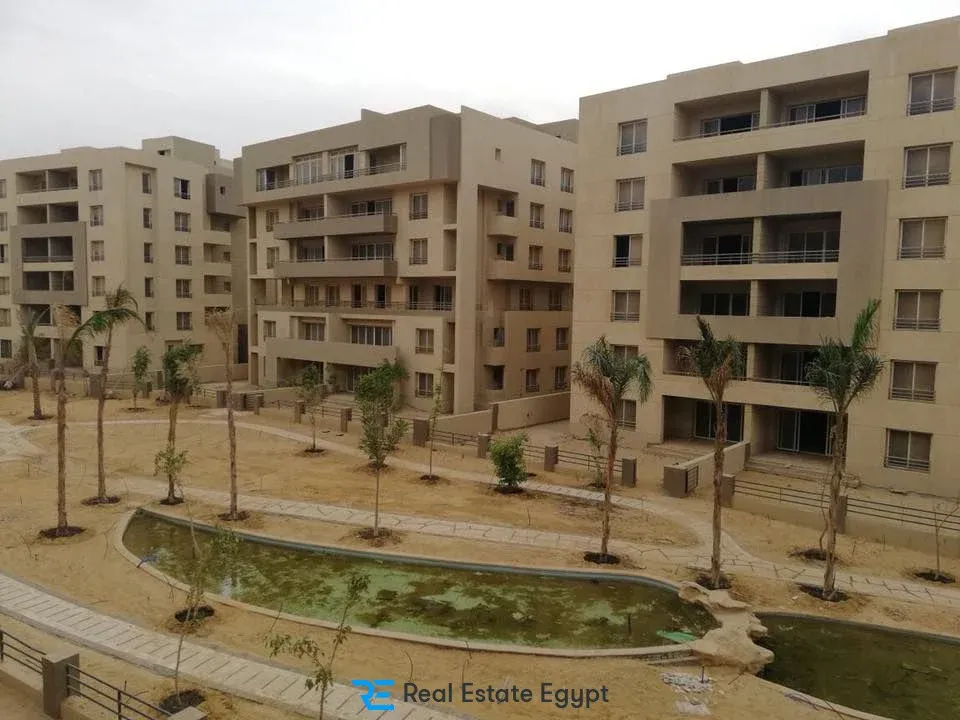 شقق للبيع في ذا سكوير بمساحات متنوعة وفيو رائع