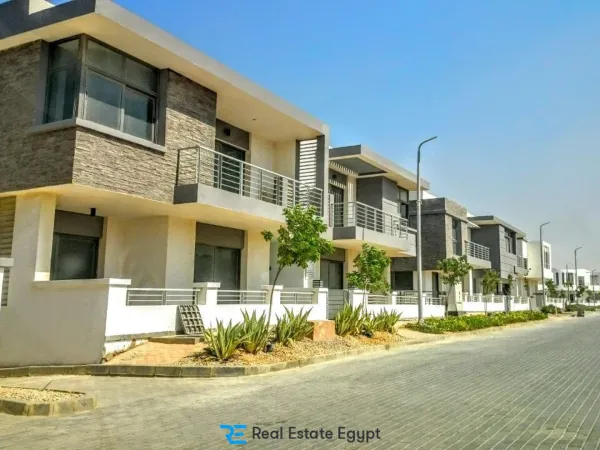 Own your unit in the finest location in the Taj City project Suez Road