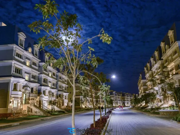 Mountain View Hyde Park Apartments for sale in installments over 7 years