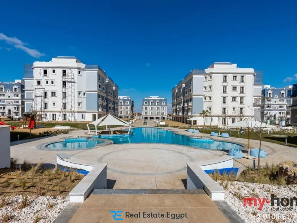 At an attractive price villas for sale in Mountain View 3 with a wonderful view