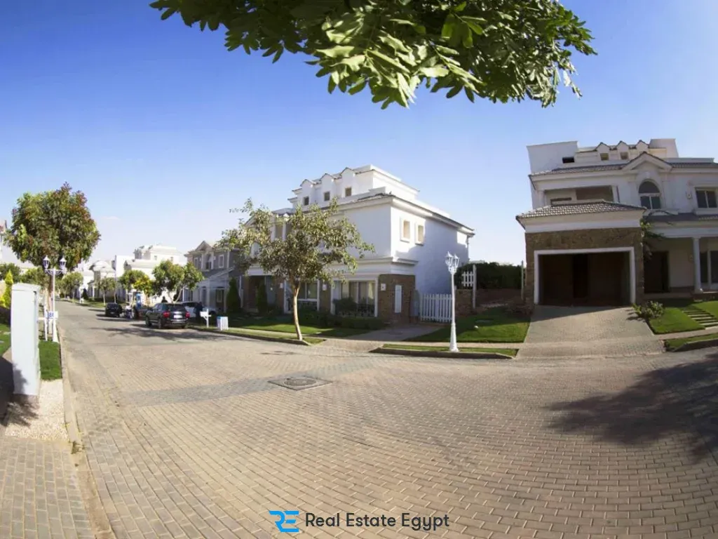 Own now a villa with a more than wonderful view in Mountain View 2