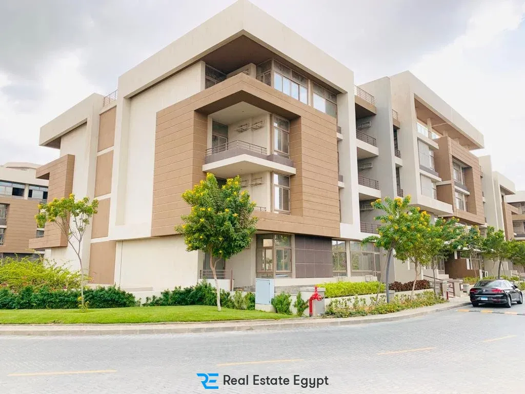 Book your unit in The Median New Cairo project 172 meters
