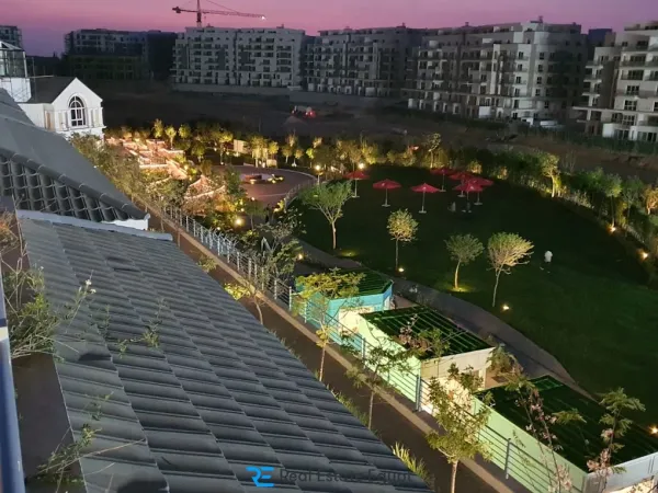 سارع بشراء شقة في ماونتن فيو المستقبل سيتي بمساحة 125 متراً