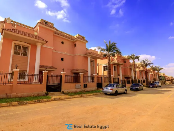 Villa for sale in Cleopatra Palace El Shorouk with a distinguished and elegant view Hurry up and book