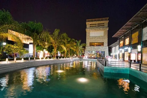 50 M Store With Attractive Price And Charming View In Downtown Mall