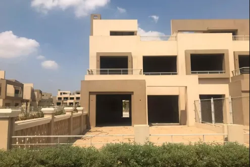 تاون هاوس للبيع في جولف إكستينشنز 285 متر