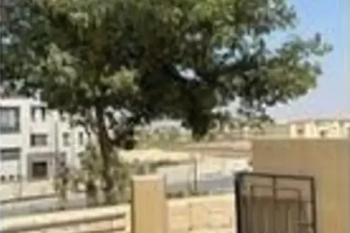 تاون هاوس 386 م للبيع بموقع مُميز جداً وبأقل سعر للمتر في كمبوند جولف فيوز