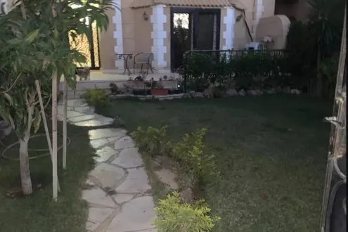 بسعر مغري تاون هاوس 275 م في كمبوند مينا جاردن سيتي 6 أكتوبر فيو رائع