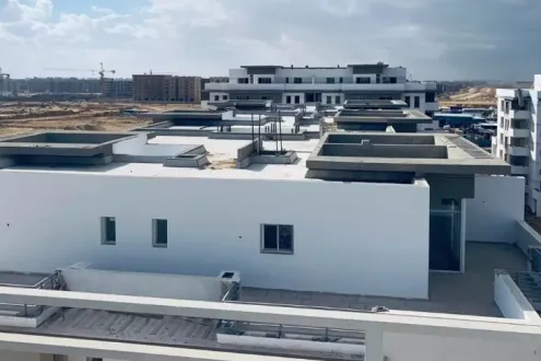 بنتهاوس لقطة للبيع 250 م في كمبوند هايد بارك القاهرة الجديدة بسعر خيالي