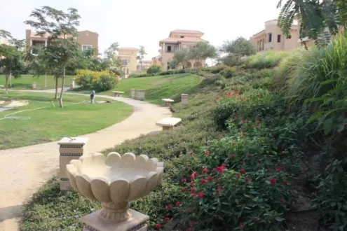 باقل من سعر السوق، بنتهاوس في هايد بارك القاهرة الجديدة 253 م نصف تشطيب