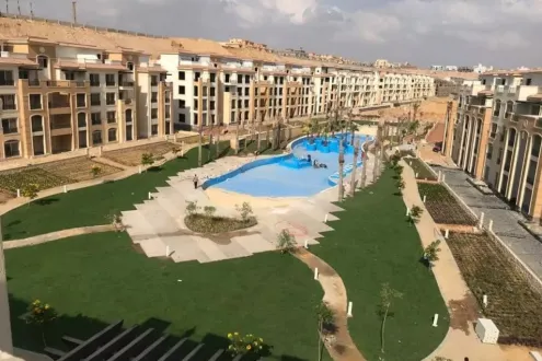 باقل من سعر السوق، بنتهاوس في ستون ريزيدنس التجمع 220 م نصف تشطيب