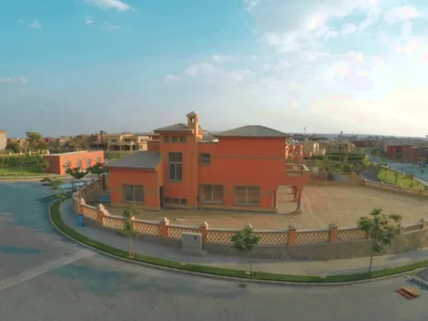 Book your Villa now in The Crown Compound with space of ​​217 m²