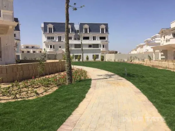 Units With An Area of 280 m² For Book in Mountain View October Park