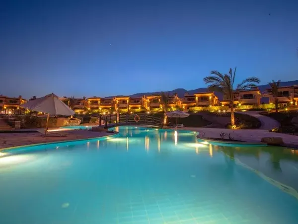 للبيع بالتقسيط شاليه 150 متر أرضي بحديقة في لافيستا جاردنز