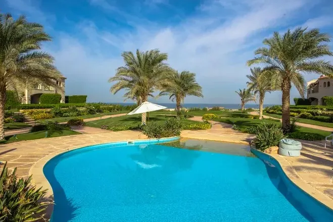 منازل مزدوجة للبيع في لافيستا جاردنز 200 متر