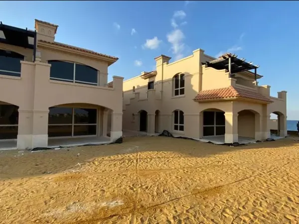 بيوت وفلل للبيع في لافيستا جاردنز 320 متر