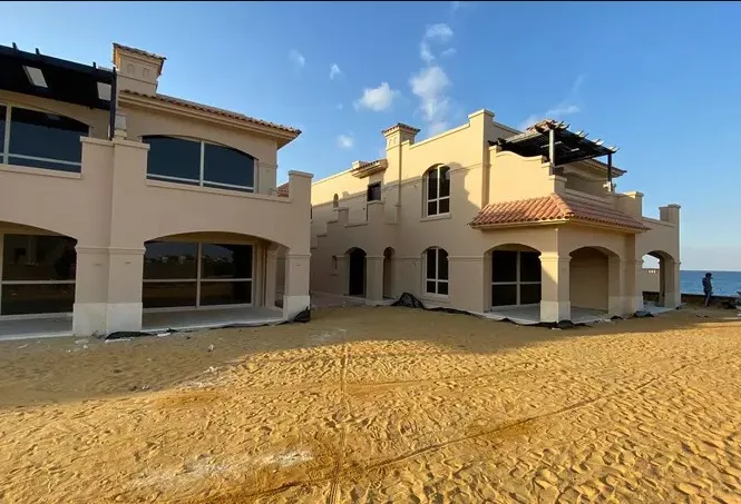 دوبلكس للبيع في لافيستا جاردنز 150 متر