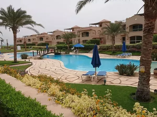 شاليه للبيع في لافيستا جاردنز 150 متر