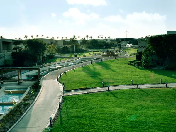 للبيع بالتقسيط شقة 223 متراً في بيراميدز هيلز