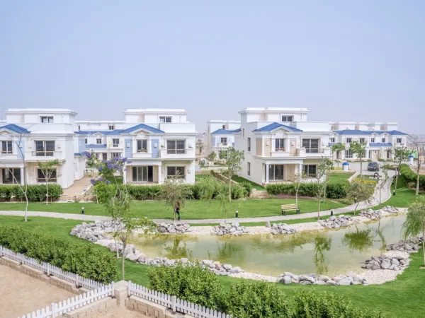 سارع بشراء شقة في كمبوند ماونتن فيو هايد بارك التجمع بمساحة تبدأ من 202 متر
