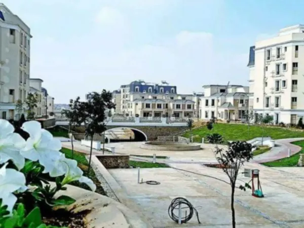 سارع بشراء شقتك في التجمع الخامس بمساحه 140 متر في كمبوند ماونتن فيو هايد بارك