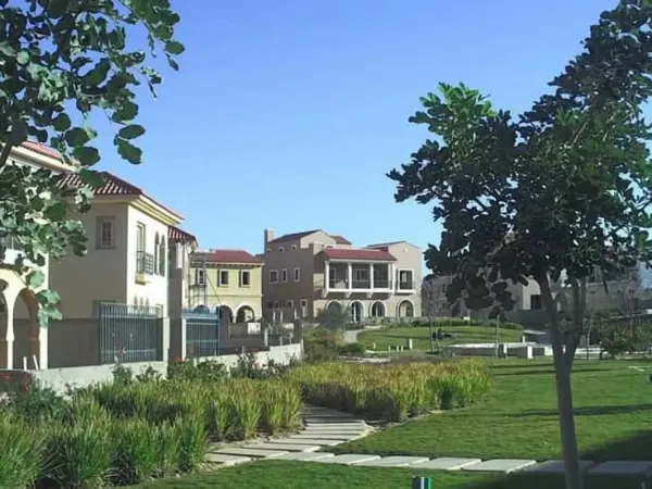 شقة تسليم فوري 240م هايد بارك التجمع الخامس