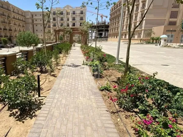 شقة للبيع في هايد بارك 145 متراً