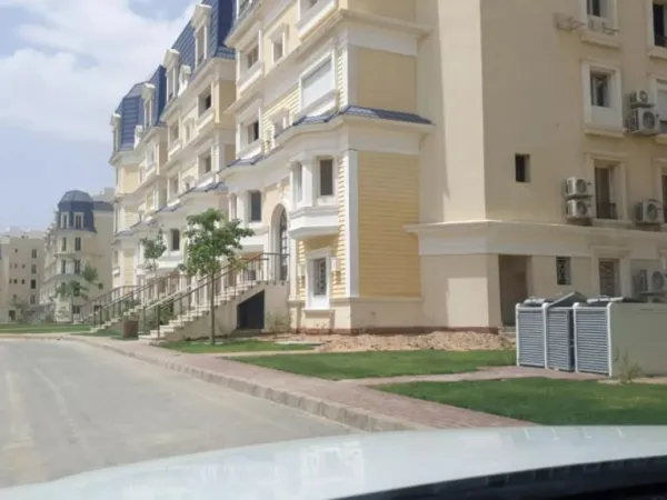 للبيع بالتقسيط شقة 160متر في ماونتن فيو هايد بارك