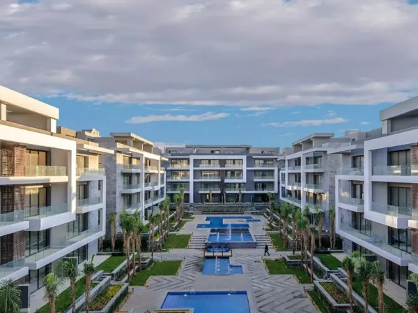 Your unit with 60 meters garden and 165 meters area in El Patio