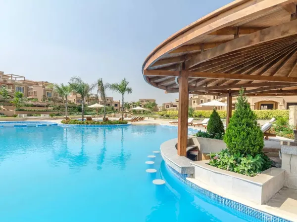 Townhouses for sale in Lanuova Vista New Cairo 317m²