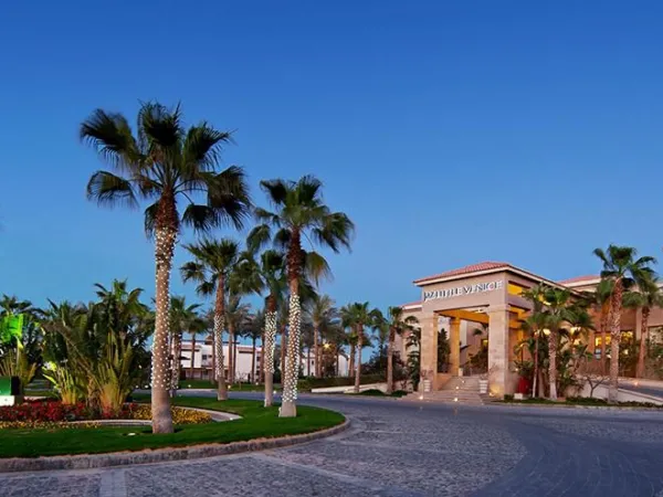 Twin House ready for receipt at Little Venice Sokhna with full finishing and an area 180m