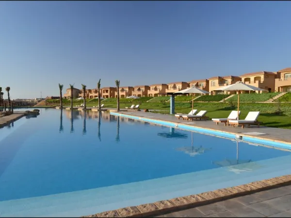 Villas for sale in Telal El Sokhna 400m²