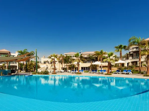 وحدتك بحديقة 300 متر ومساحة 220 متر في جاز ليتل فينيس جولف العين السخنة