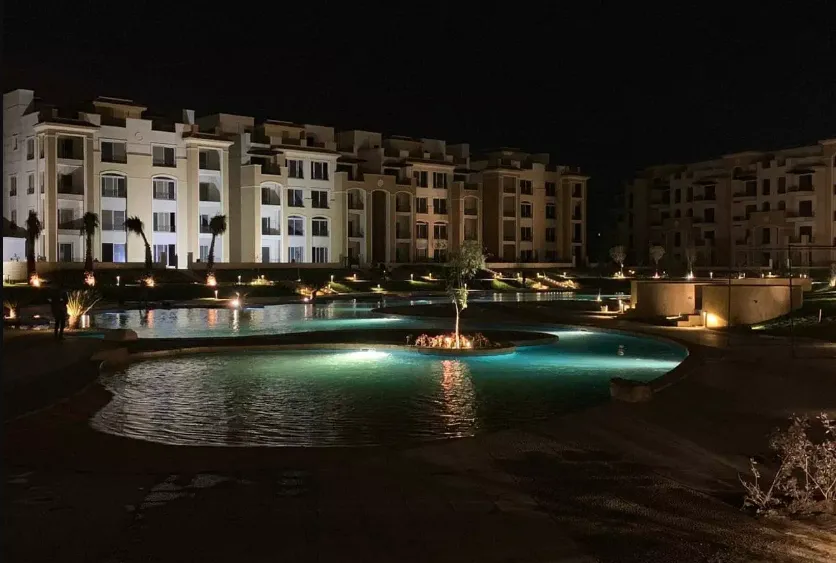 لمحبى الرقي شقه للبيع في Stone Residence Compound بمساحة 175م بالتجمع الخامس