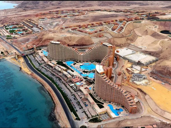 100 Meters Properties for sale in Porto Sokhna Hotel