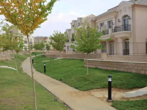 أحصل على تاون هاوس في ليان صبور التجمع الخامس بمساحة 400م