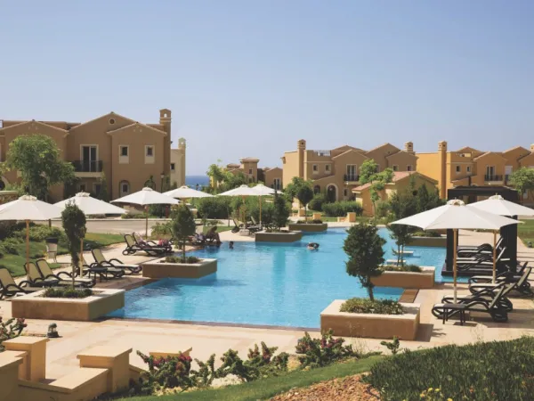 سارع بشراء توين هاوس في قرية الدبلوماسيين رأس الحكمة بمساحة 168 متر