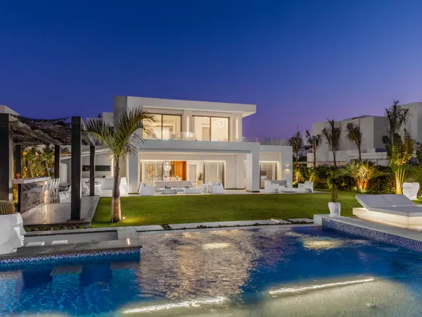 شاليه الأحلام في قرية هاسيندا وايت الساحل الشمالى بمساحة 280 متراً