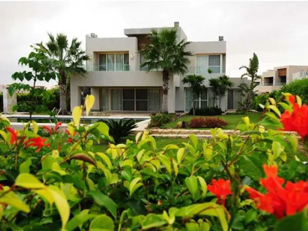 فيلا للبيع بالساحل الشمالي في منتجع هاسيندا باي 600 متراً