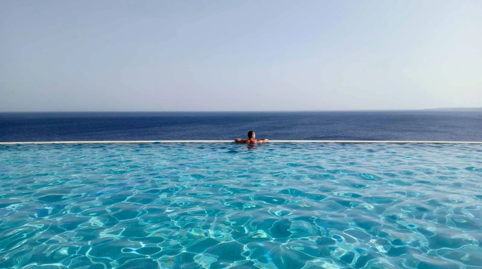 Chalet 85m for Sale in a Great Location at the Lowest Price in Alamein Towers