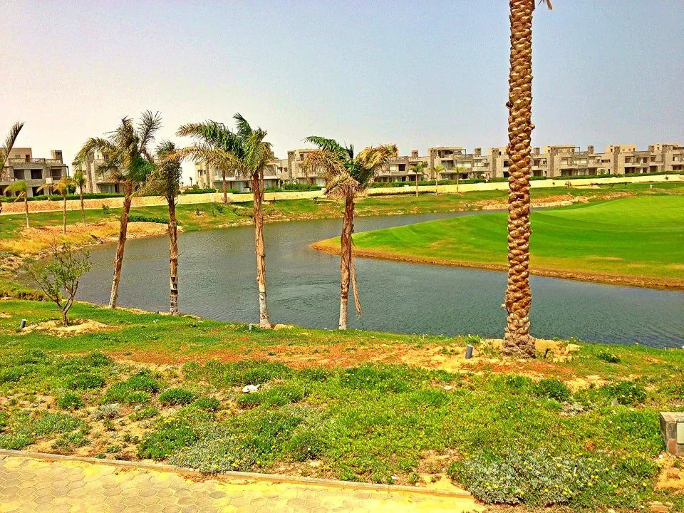 شاليه 200 متراً للبيع في عين باى العين السخنه