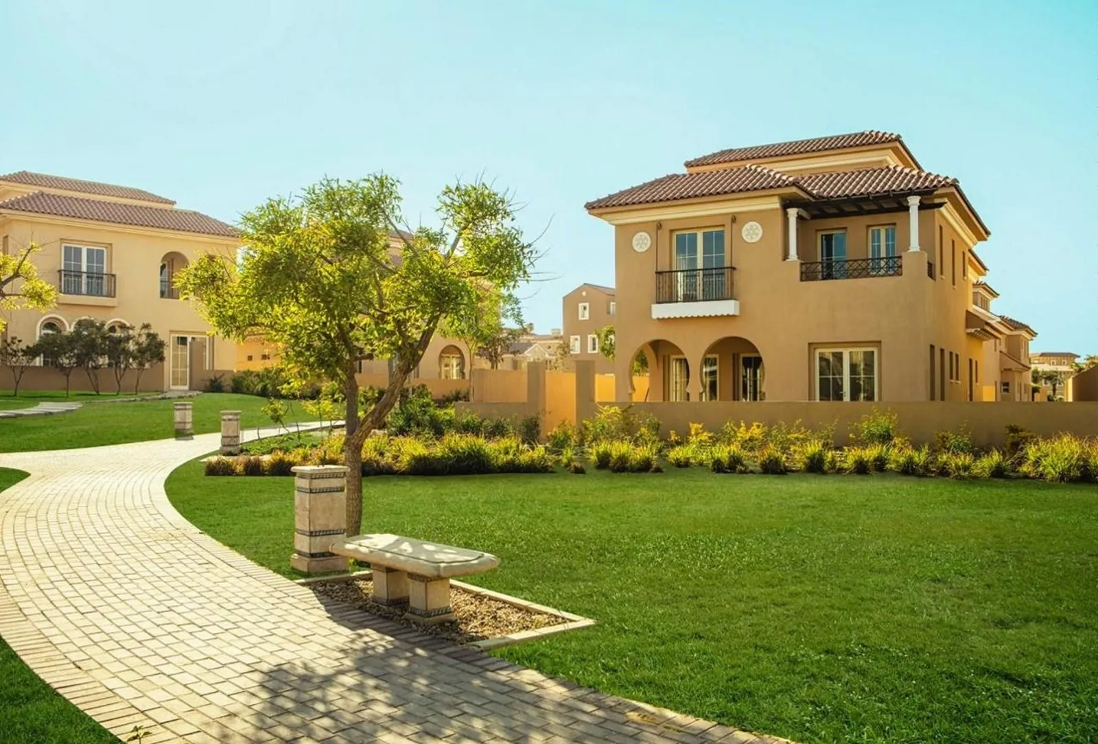For Sale with Installment An Townhouse 243m Ground Floor in Hyde Park Compound New Cairo