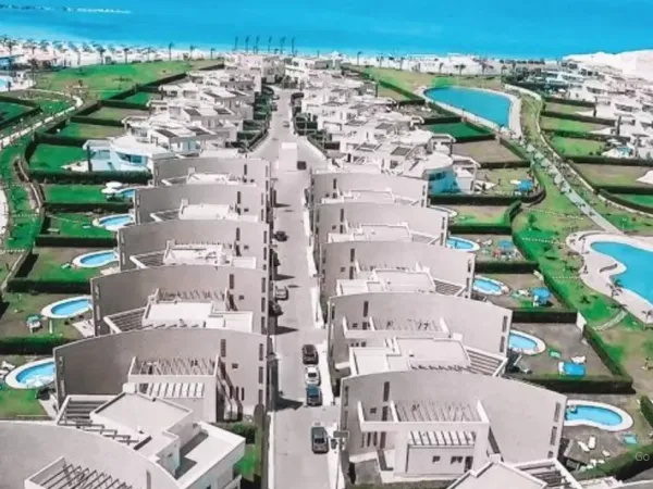 سارع بشراء شاليه في منتجع مرسيليا بيتش 4 بمساحة تبدأ من 75 متر