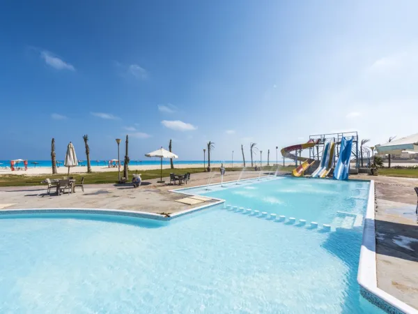 إقتني وحدتك في منتجع بانجلوز الساحل الشمالي 248 متر