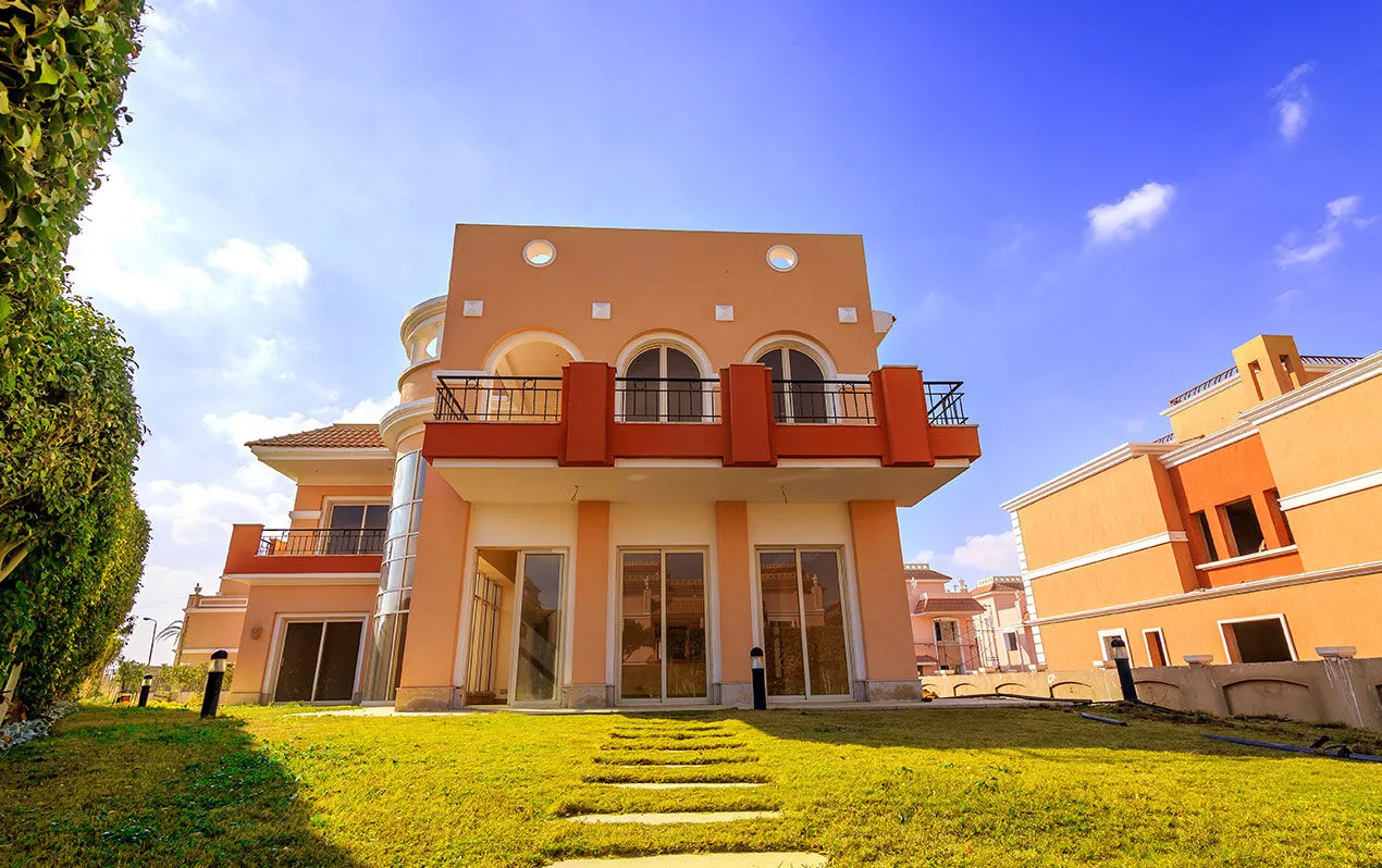 Townhouse 167m In Cleopatra Palace Compound