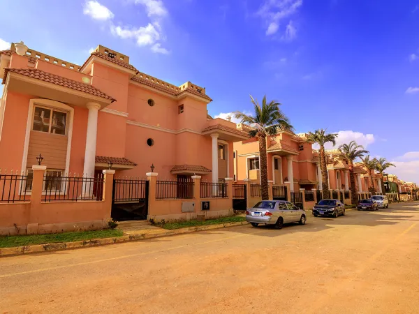 أحصل على توين هاوس في كليوباترا بالاس الشروق بمساحة 193 متر