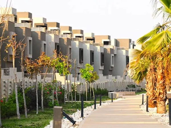 بالتقسيط إشتري تاون هاوس في كمبوند بالم هيلز اكستينشن بمساحة 260 متر