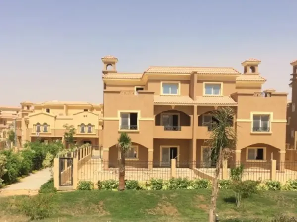 Get a Twin House in Les Roy Fifth Settlement