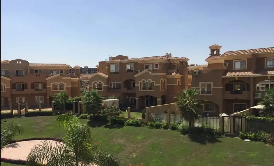Own Your Twin House in Les Rois Compound Fifth Settlement Starting From 370m²