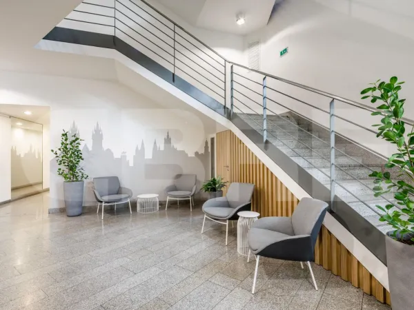 عرض متميز مكتب 82 متر للبيع في بانوراما بيزنس سنتر بموقع مميز